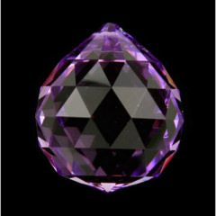 Regenbogen-Kristall Kugel in violett